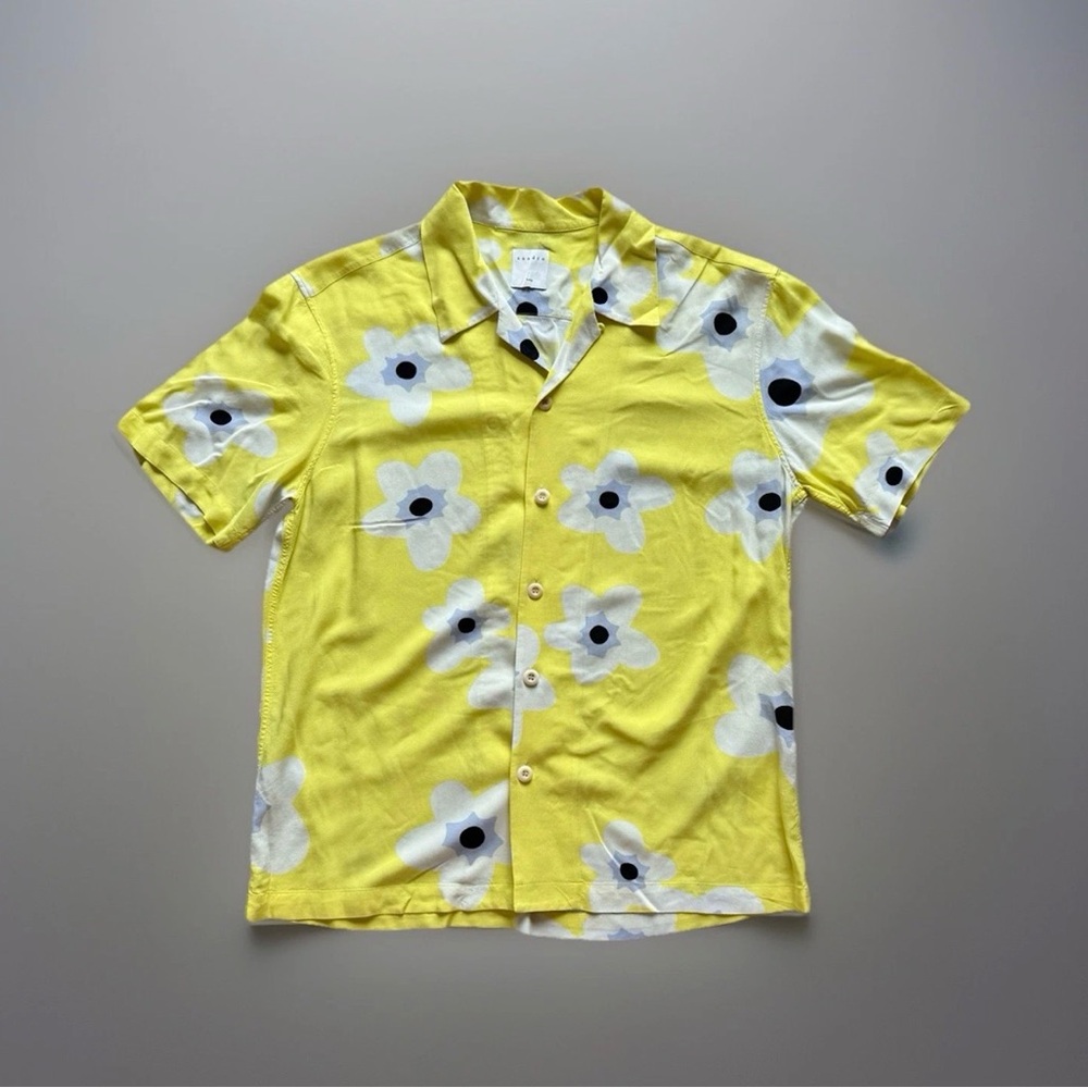 Sandro Paris Men's Floral Button Down Shirt - Yellow/White Flower Print (SMALL)